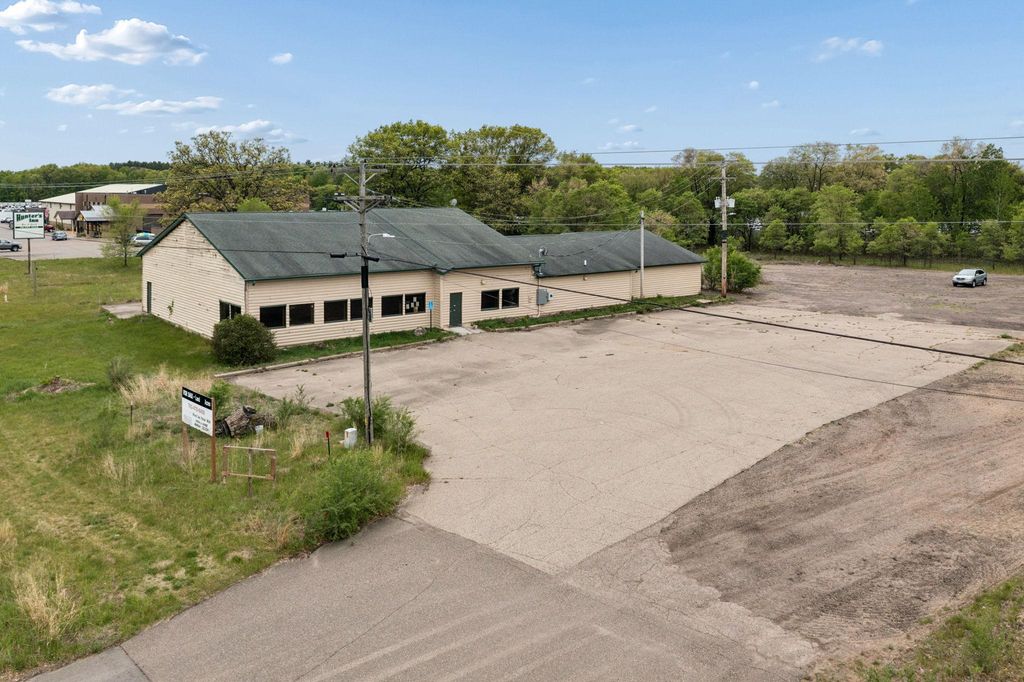 20454 Highway 65 NE, Cedar, MN 55011 — exterior