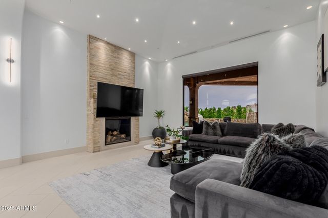 33130 N 81ST Street, Scottsdale, AZ 85266