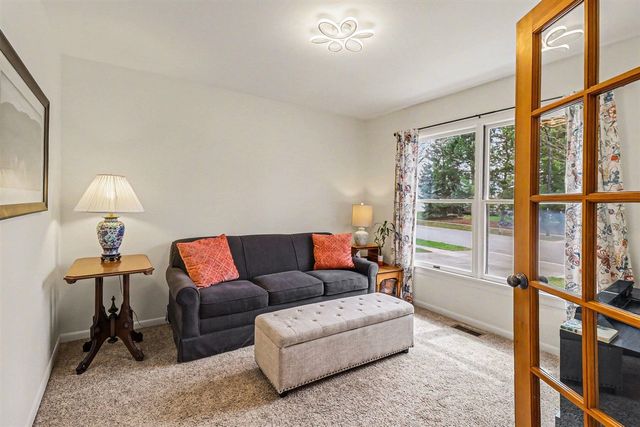 580 Trego Circle, Ann Arbor, MI 48103