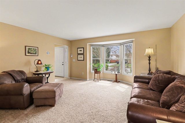 580 Trego Circle, Ann Arbor, MI 48103