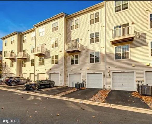 22352 CONCORD STATION, Ashburn, VA 20148