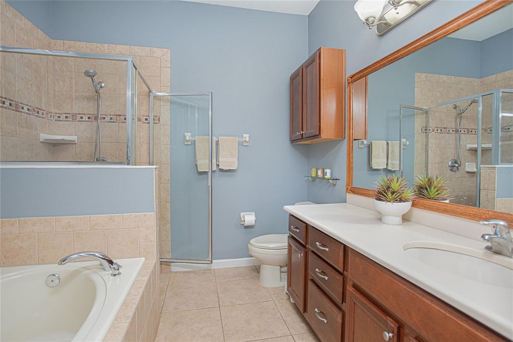 Image 21 of property listing at 1355 HONEY BLOSSOM DRIVE, Orlando, FL 32824