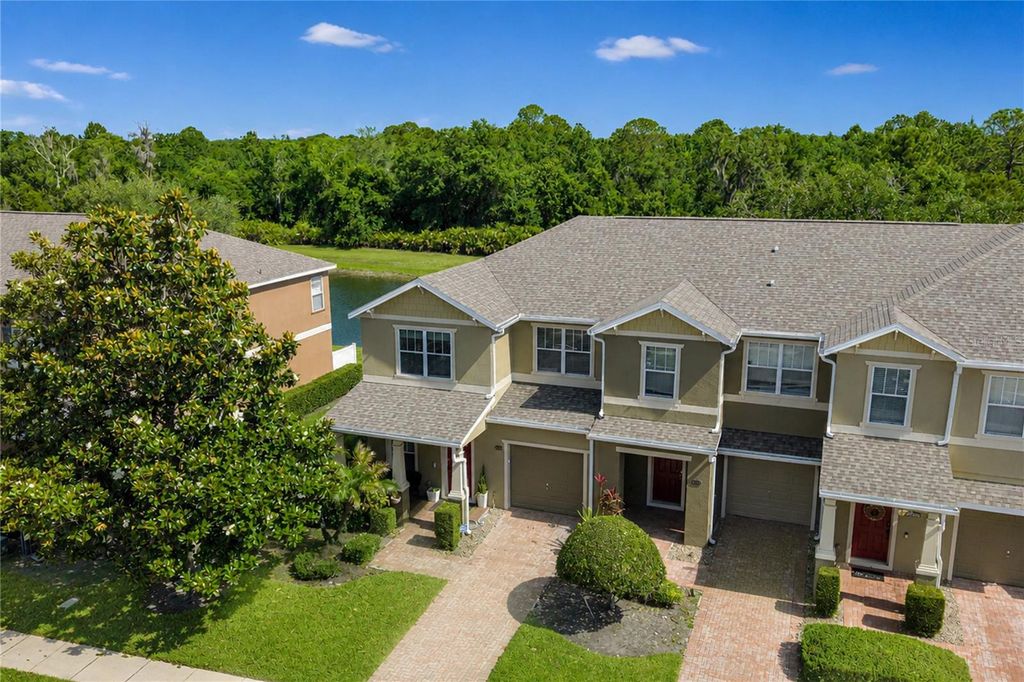 Image 4 of property listing at 1355 HONEY BLOSSOM DRIVE, Orlando, FL 32824