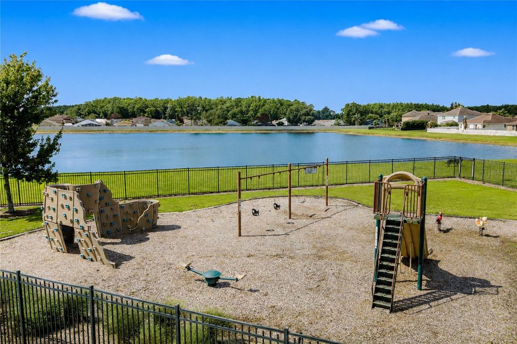Image 33 of property listing at 1355 HONEY BLOSSOM DRIVE, Orlando, FL 32824