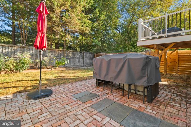 27 CARVER RD, Cabin John, MD 20818