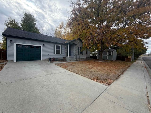 1272 7th St, Powell, WY 82435 property photo