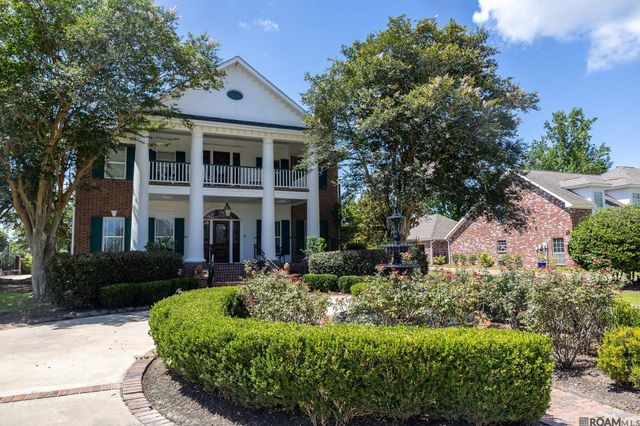 1301 Charlestowne Ln, Lake Charles, LA 70605