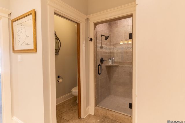 1301 Charlestowne Ln, Lake Charles, LA 70605