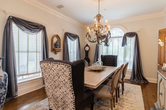 1301 Charlestowne Ln, Lake Charles, LA 70605