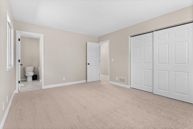 605 Pheasant Run, Burnsville, MN 55337