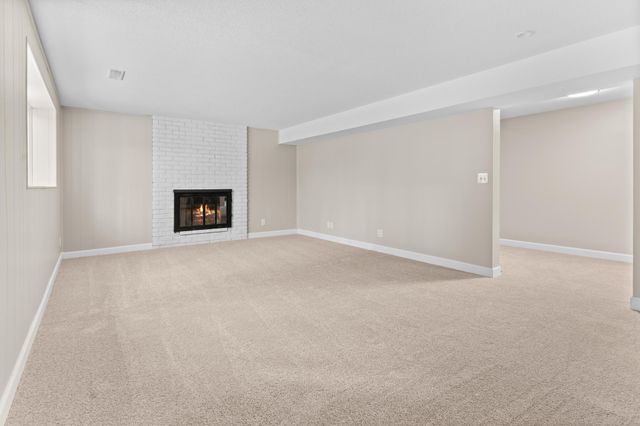 605 Pheasant Run, Burnsville, MN 55337