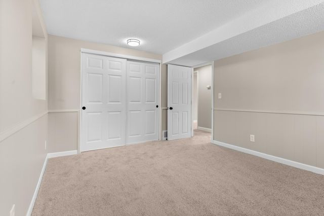 605 Pheasant Run, Burnsville, MN 55337