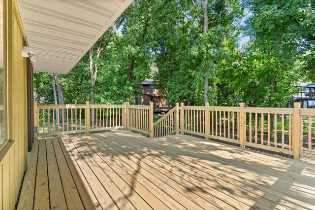 605 Pheasant Run, Burnsville, MN 55337