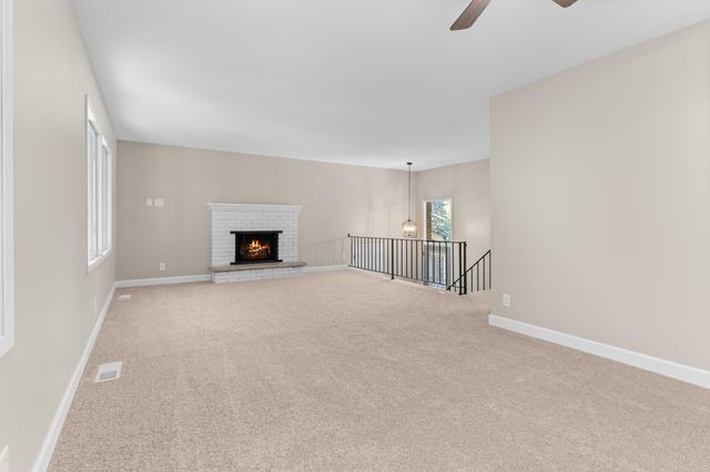 605 Pheasant Run, Burnsville, MN 55337