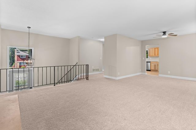 605 Pheasant Run, Burnsville, MN 55337
