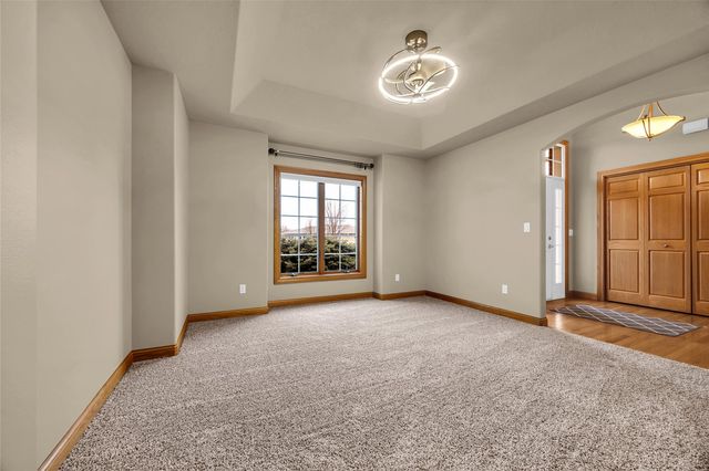 545 Evergreen Lane, Robins, IA 52328