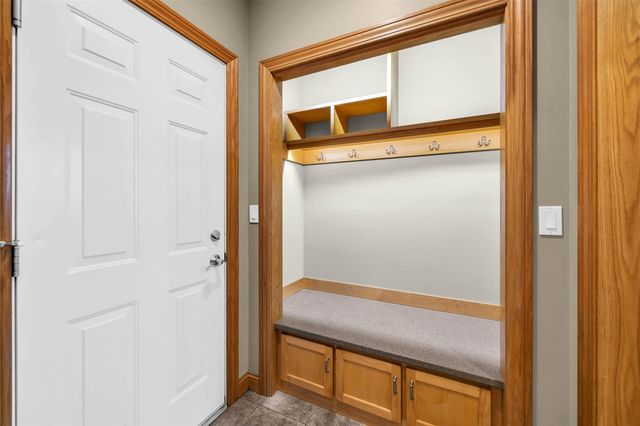 545 Evergreen Lane, Robins, IA 52328