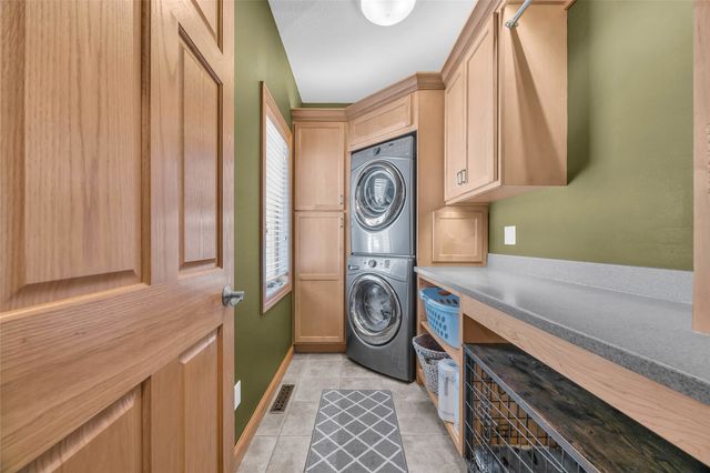 545 Evergreen Lane, Robins, IA 52328