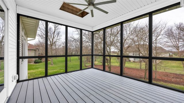 545 Evergreen Lane, Robins, IA 52328