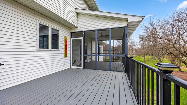 545 Evergreen Lane, Robins, IA 52328