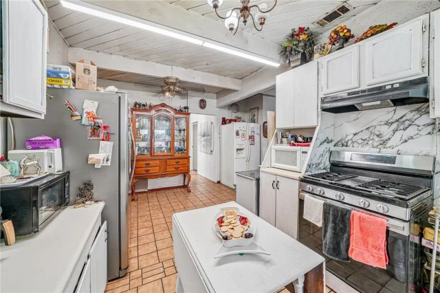 3459 Acacia, San Bernardino, CA 92405