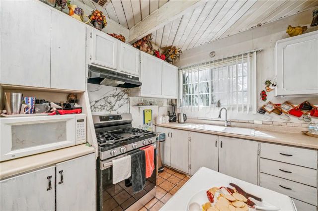 3459 Acacia, San Bernardino, CA 92405