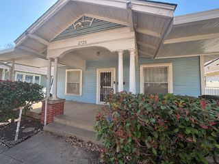 2720 College Avenue, Fort Worth, TX 76110