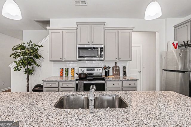 205 Belldown Court, Mcdonough, GA 30253