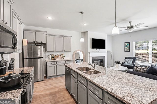 205 Belldown Court, Mcdonough, GA 30253