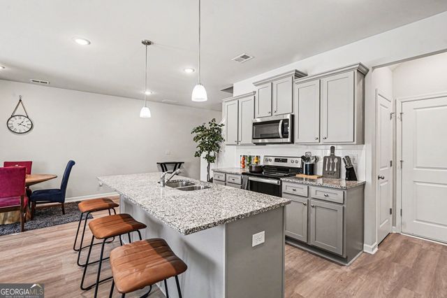 205 Belldown Court, Mcdonough, GA 30253