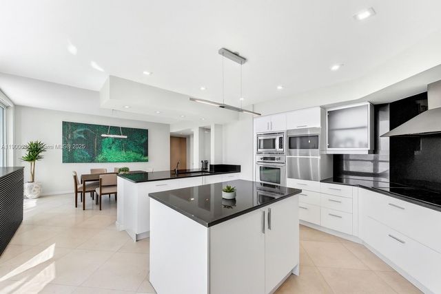 1331 Brickell Bay Dr 3711, Miami, FL 33131