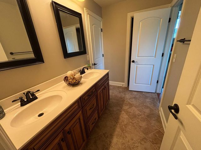 1708 Criswell Court, Soddy Daisy, TN 37379