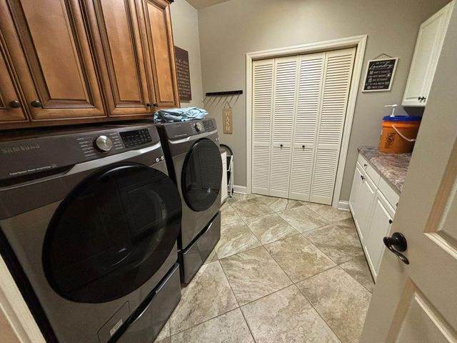 1708 Criswell Court, Soddy Daisy, TN 37379