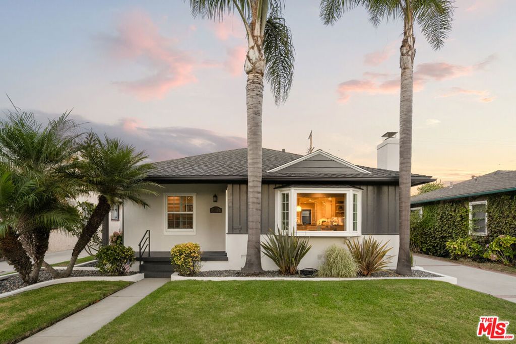 8216 Mcconnell Avenue, Los Angeles, CA 90045 — photo 2