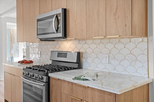 9223 Independence LOOP, Austin, TX 78748