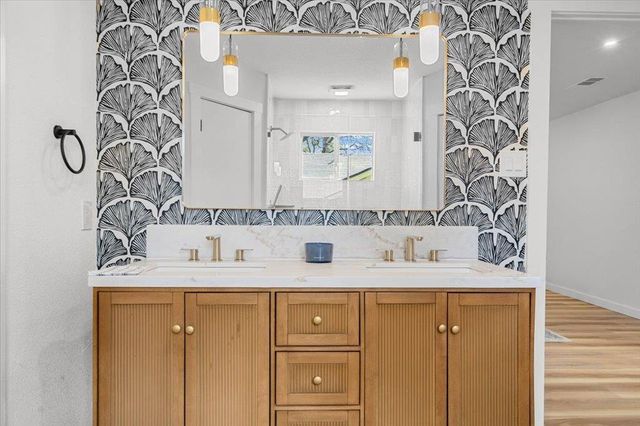 9223 Independence LOOP, Austin, TX 78748