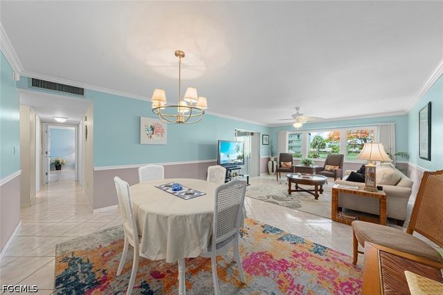 6102 Augusta DR 207, Fort Myers, FL 33907