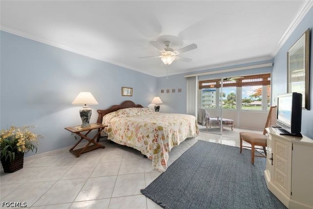 6102 Augusta DR 207, Fort Myers, FL 33907