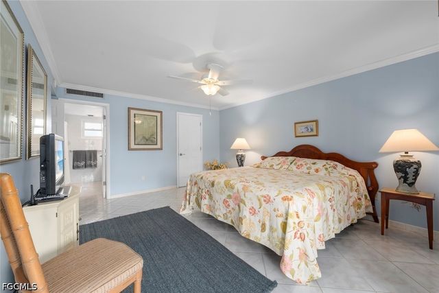 6102 Augusta DR 207, Fort Myers, FL 33907