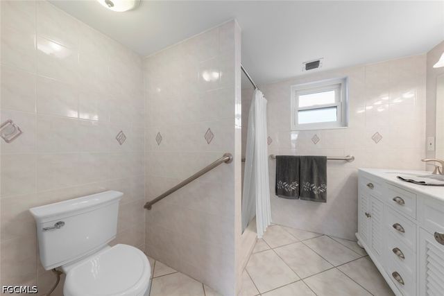 6102 Augusta DR 207, Fort Myers, FL 33907