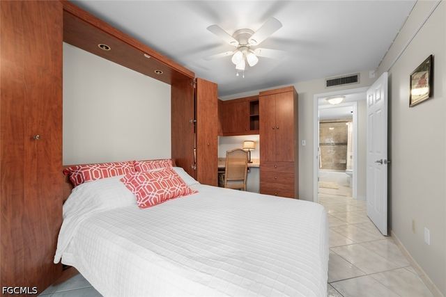 6102 Augusta DR 207, Fort Myers, FL 33907