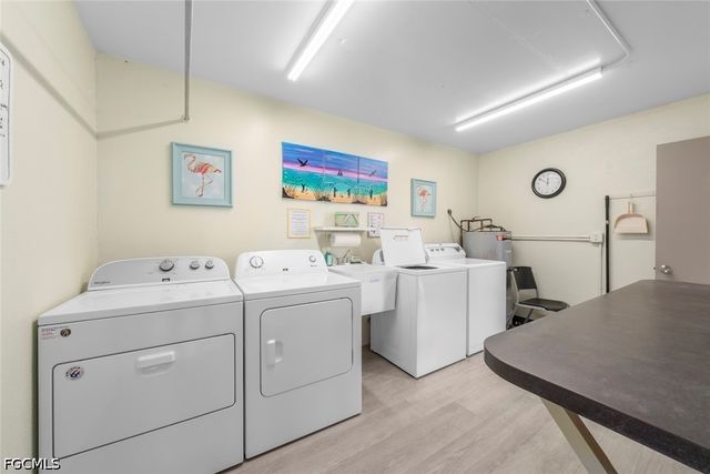 6102 Augusta DR 207, Fort Myers, FL 33907