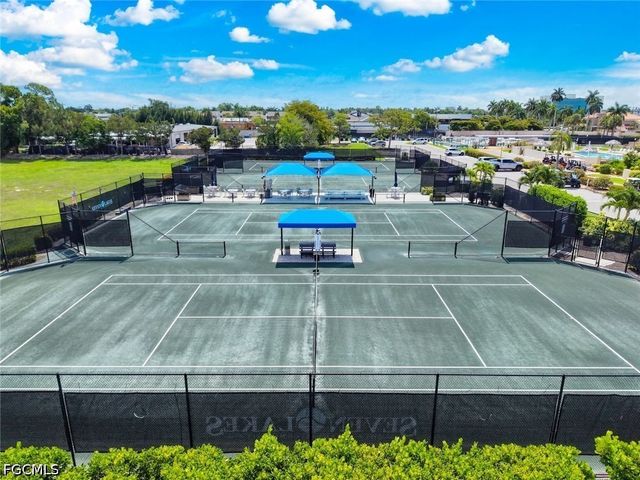 6102 Augusta DR 207, Fort Myers, FL 33907