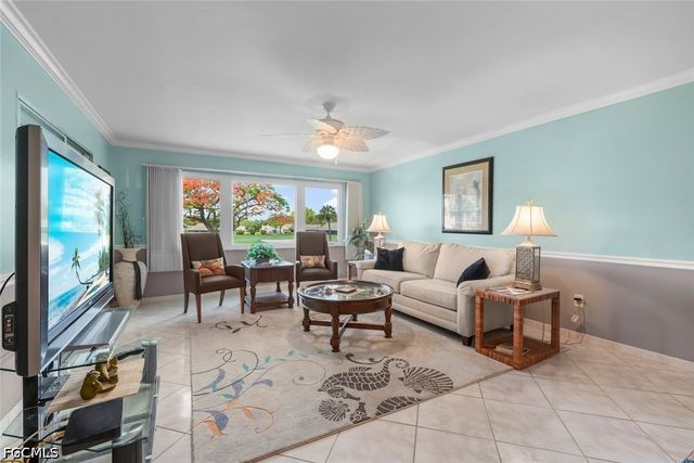 6102 Augusta DR 207, Fort Myers, FL 33907