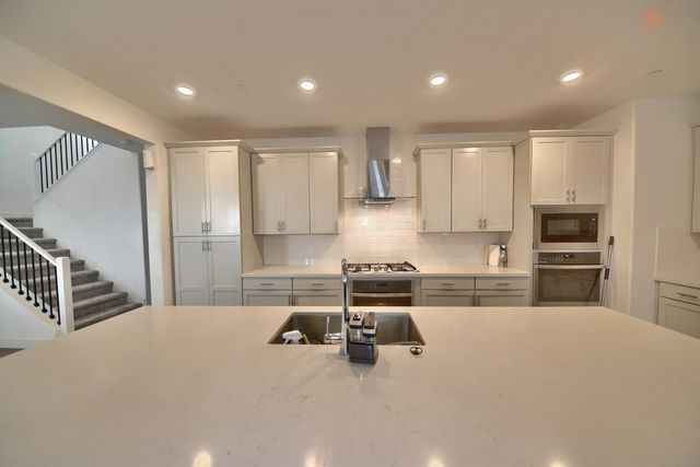 6628 Kaweah Ln, Stockton, CA 95219