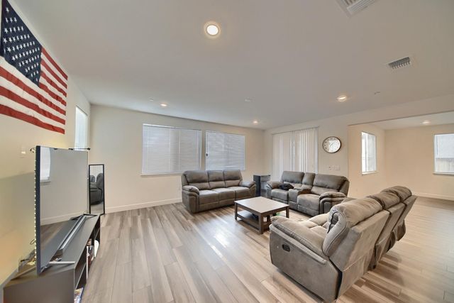 6628 Kaweah Ln, Stockton, CA 95219