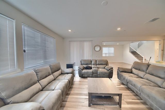 6628 Kaweah Ln, Stockton, CA 95219