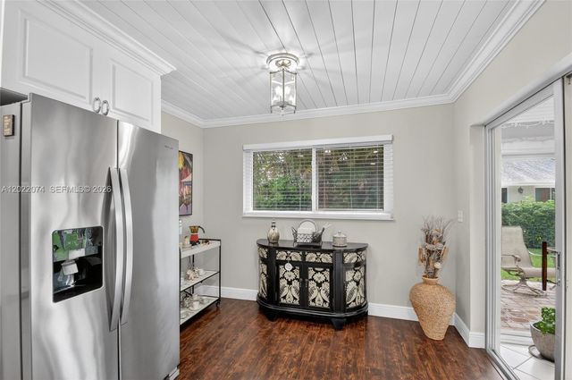 6989 Clover Ct, Lake Worth, FL 33467