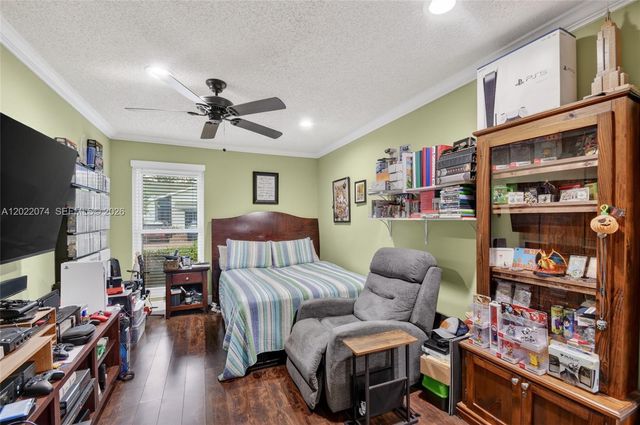 6989 Clover Ct, Lake Worth, FL 33467