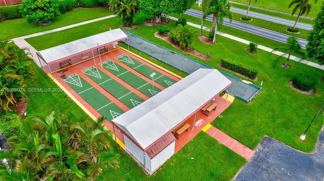 6989 Clover Ct, Lake Worth, FL 33467